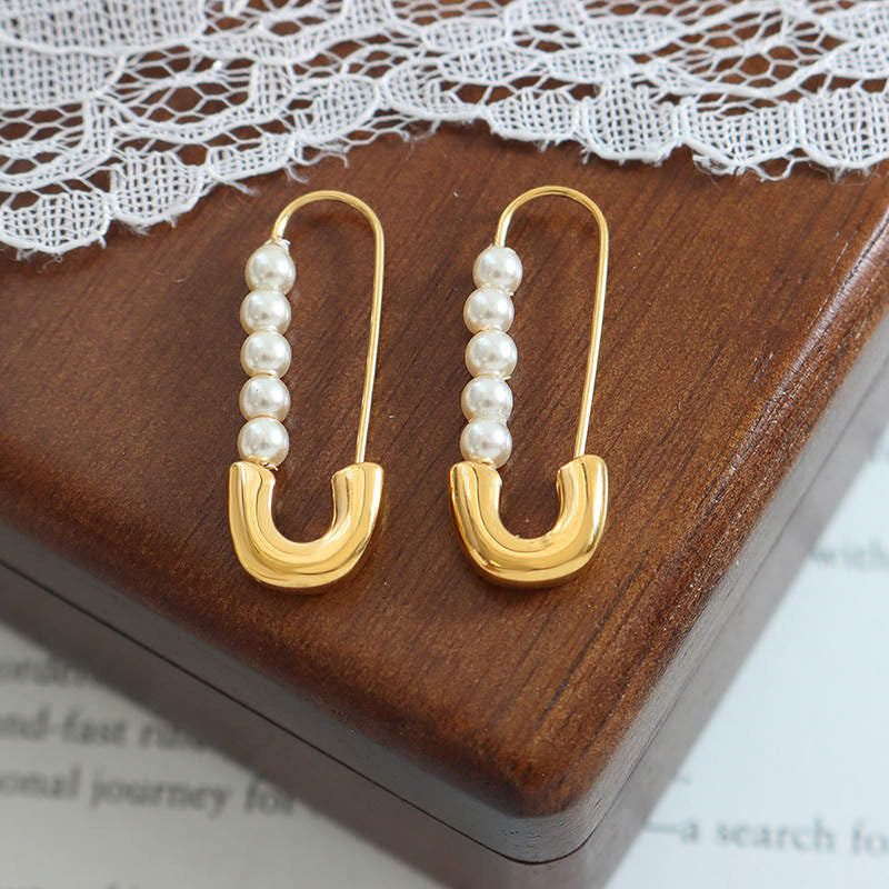 Pearl Pin earrings